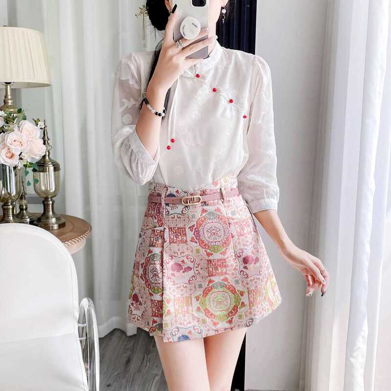 2024 Autumn Versatile Orange Jacquard High-End Skirt Pants with Elegant Socialite Style, Improved Vintage Short Skirt Shorts
