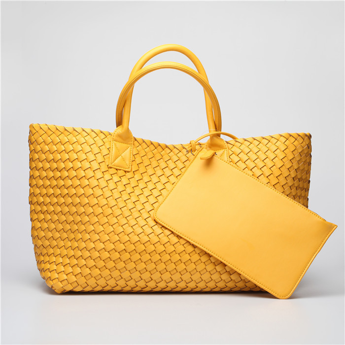 Woven women's handbag shoulder bag 2022 new trendy simple European and American style large-capacity large vegetable basket bag