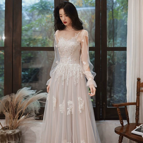 Элитное вечернее платье, облегающий крой, изысканный стиль