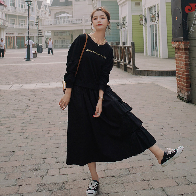 Pregnant women spring dress 2023 new Han Mom Fashion Fashion Fake two loose dresses long sleeve bottom dress