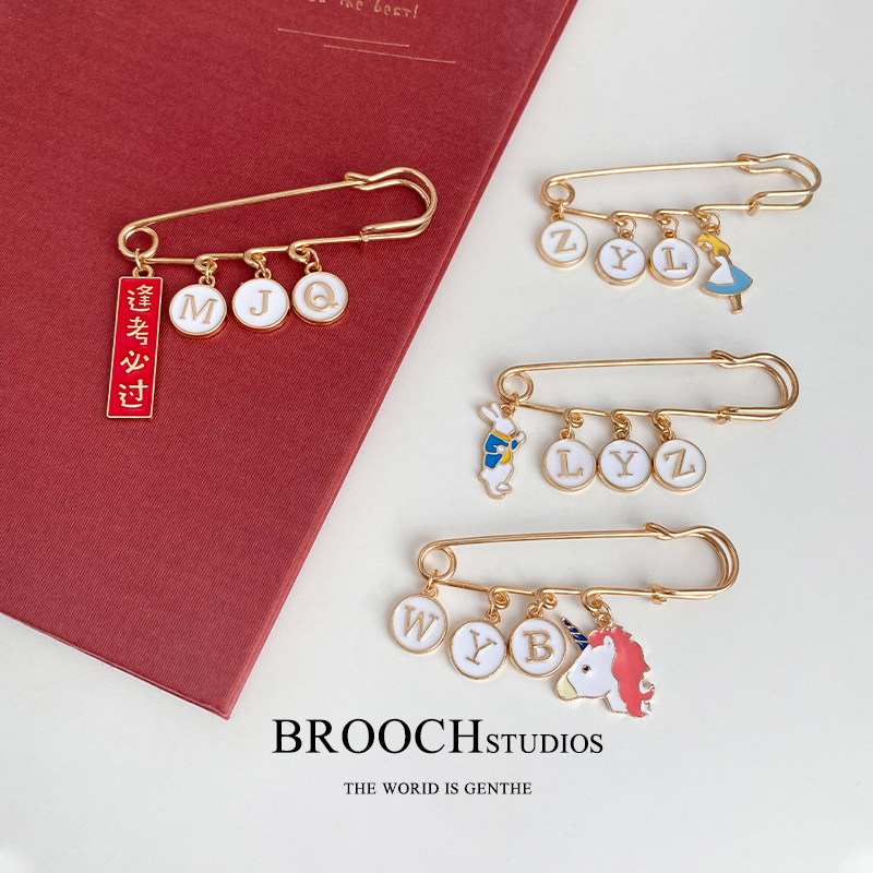 Name custom alphabet pins in the examination must pass the chest needle list titled student badge graduation season gift hung female