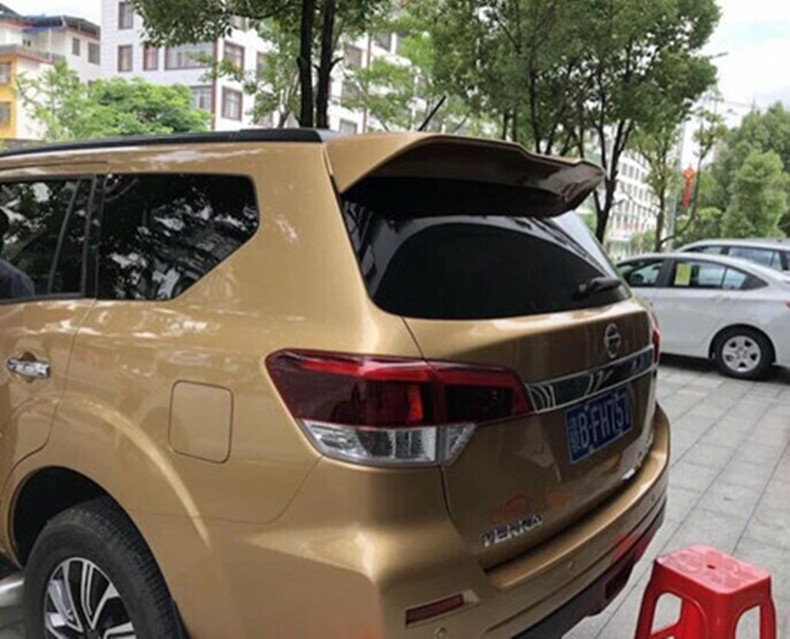 Sơn 18 xe Nissan Tuda sửa đổi đuôi đặc biệt Phiên bản thể thao được sơn miễn phí Đấm - Sopida trên đuôi gió the thao ô tô