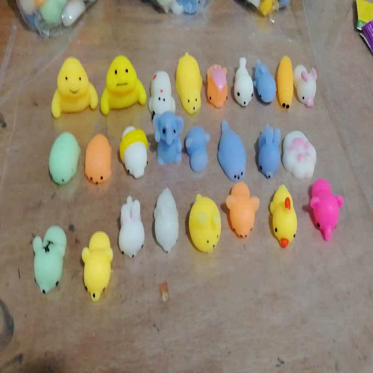 Japanese creative toy gift seal king decompression toy decompression ball to vent and pinch music to feel soft for students