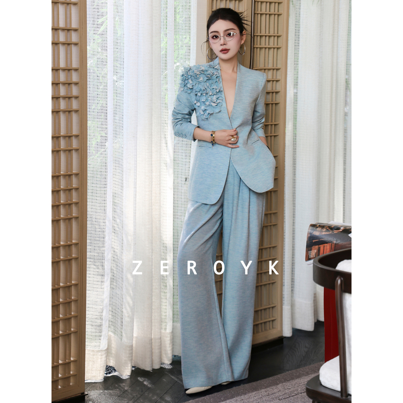 Zeroyk Lingkou Fashion Suit for Women, High-End Sky Blue Heavy Embroidered Floral Blazer and Straight-Leg Pants Two-Piece Set Zeroyk Lingkou Fashion Suit for Women, High-End Sky Blue Heavy Embroidered Floral Blazer and Straight-Leg Pants Two-Piece Set
