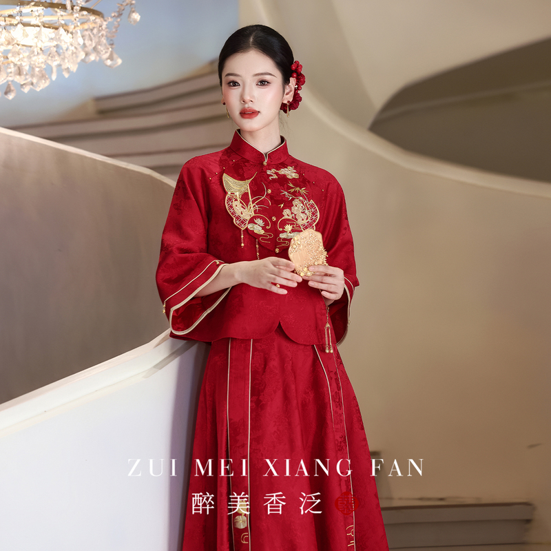 New Chinese-Style Engagement Dress, Red Toast Dress, Long-Sleeved Suit, High-End and Elegant Bride's Wedding Attire for Going Out and Returning Home