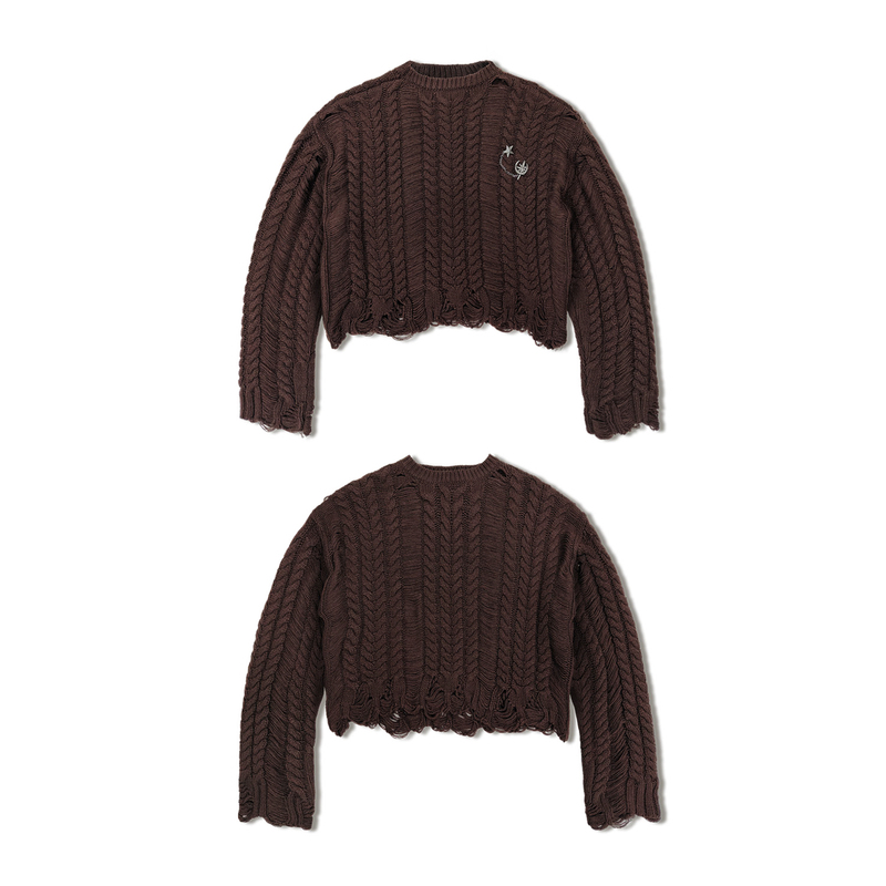 Wanna Lab 26Ss Star and Moon Brooch Design Cable Knit Distressed Short Round Neck Long Sleeve Sweater