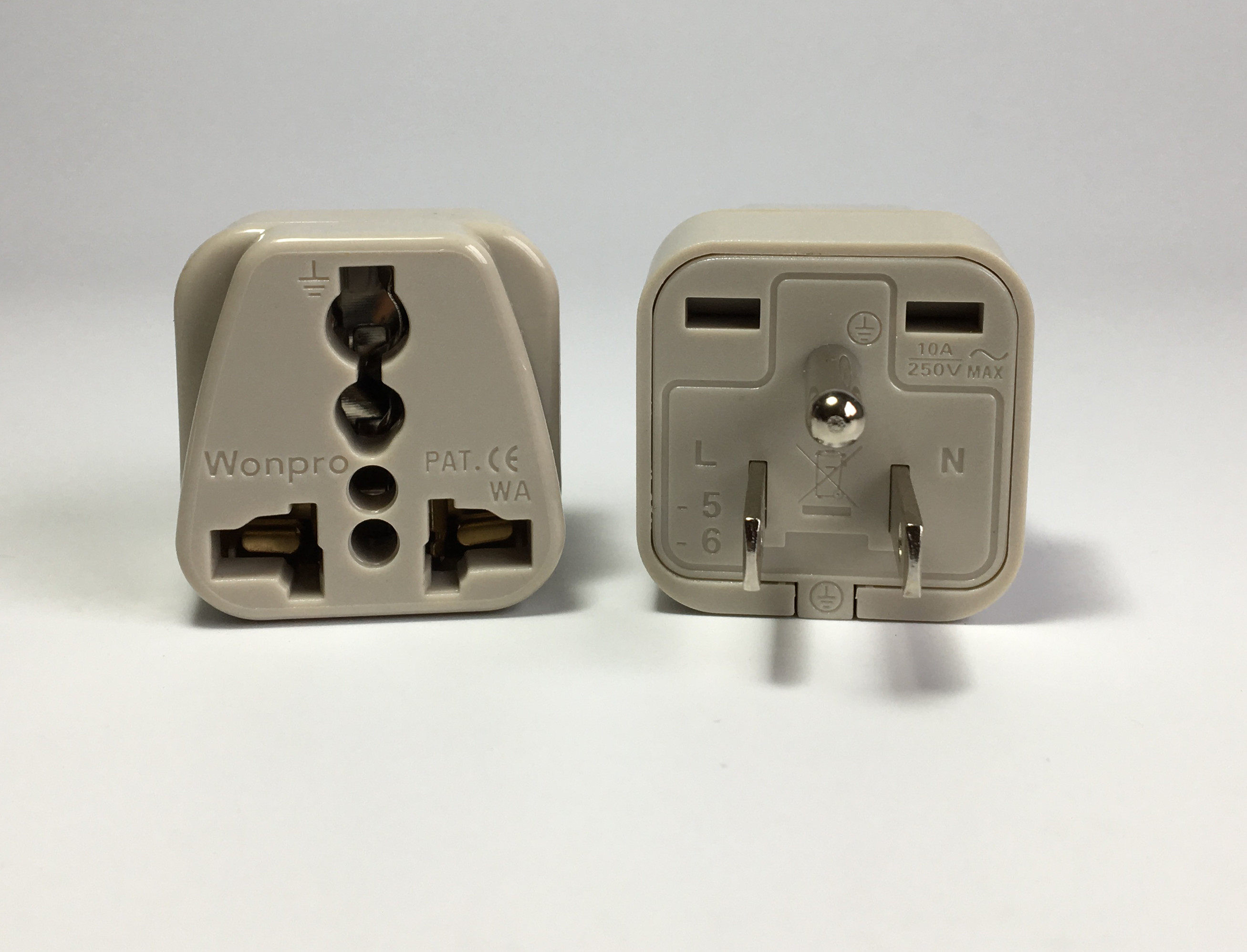 Wonpro is stable and does not fall American-style conversion plug socket two flat one round national standard Japanese electrical multi-functional WA-5