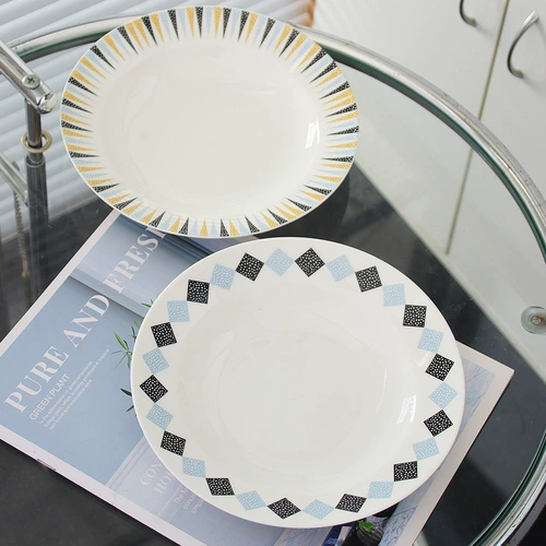 4 Hepburn Wind Date Caudi Furniture High -Light Lucky Lucky Fragrance 2023 Новая творческая личная западная еда