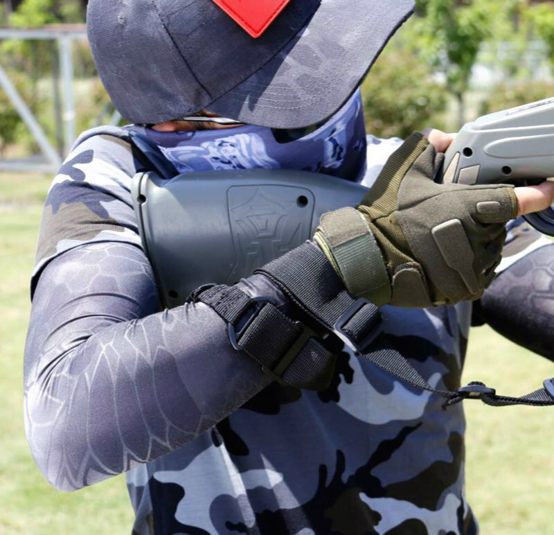 Men's and women's summer outdoor python pattern camouflage elastic ice silk sleeve Heat insulation insect-proof sleeve Shooting sports arm cover