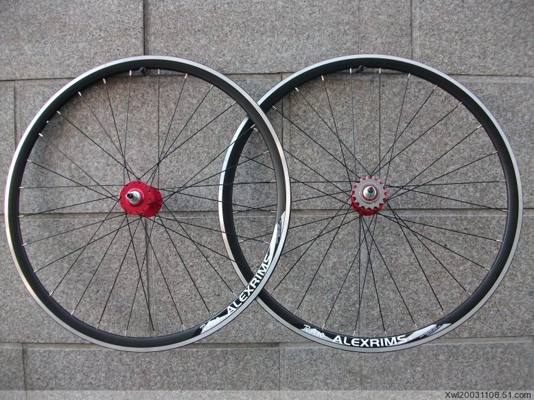 Roues de vélo cyclisme sur route - Ref 2384287 Image 4