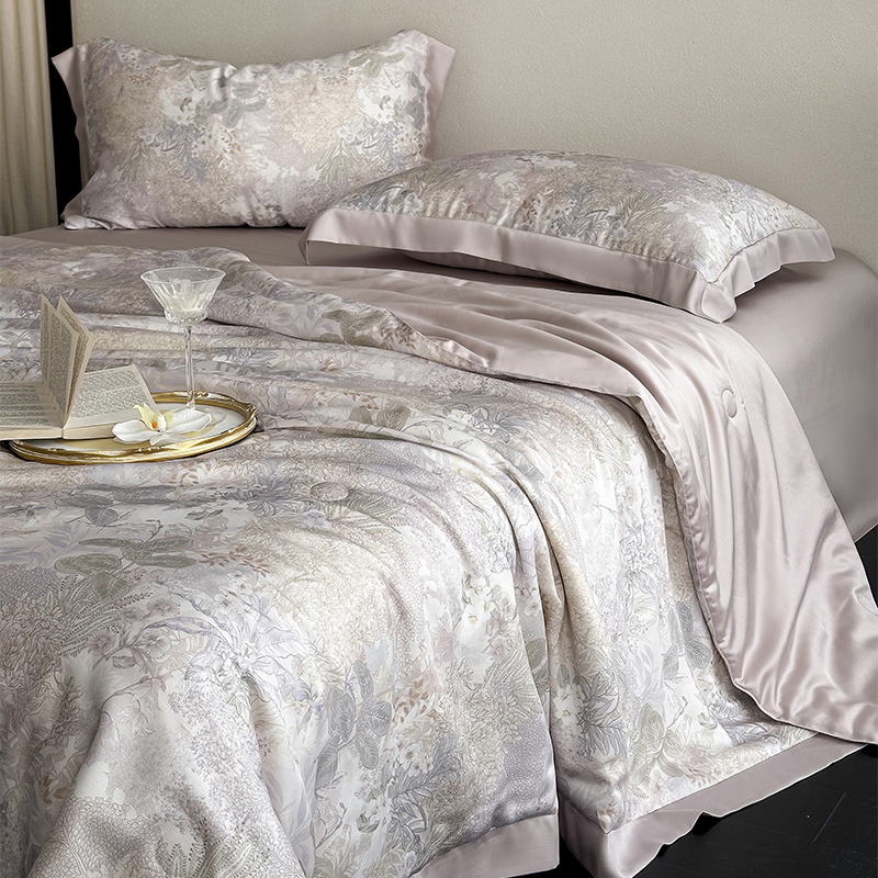Roland Home Textiles Summer Light Luxury Tencel Cooling Air Conditioning Quilt Machine Washable for Sleeping Naked Silky Summer Cooling Quilt Four-Piece Set