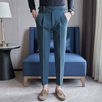 Темно-зеленый