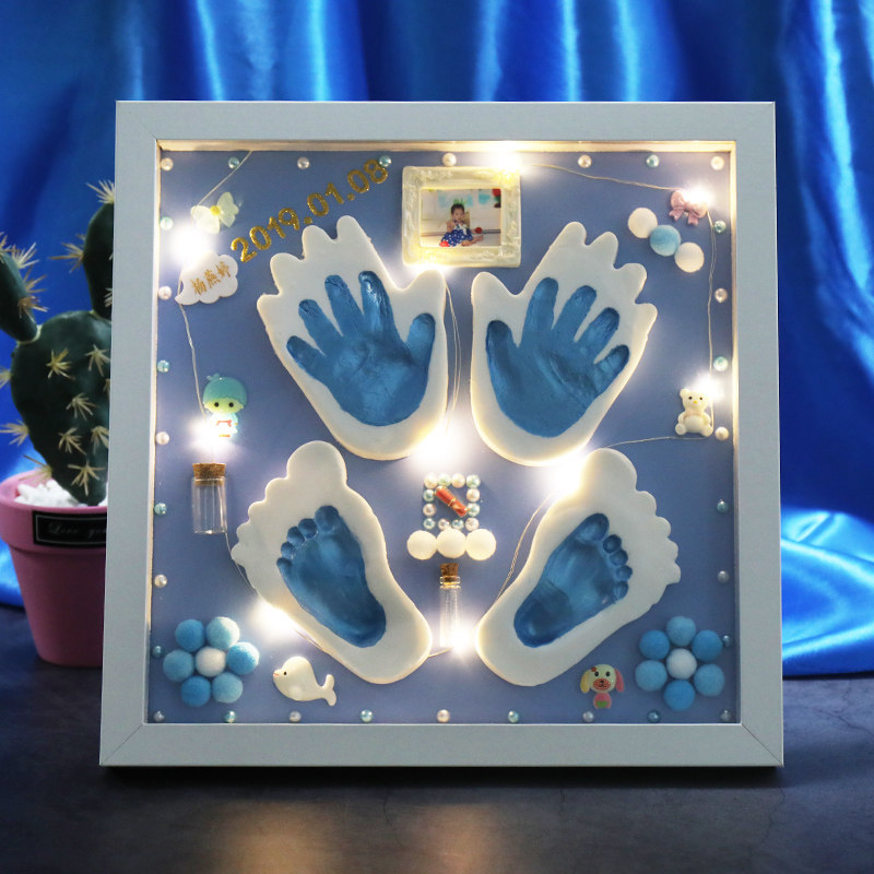 Baby's birthday gross souvenirs creative baby born full moon, imprinted with homemade newborn foot print permanent