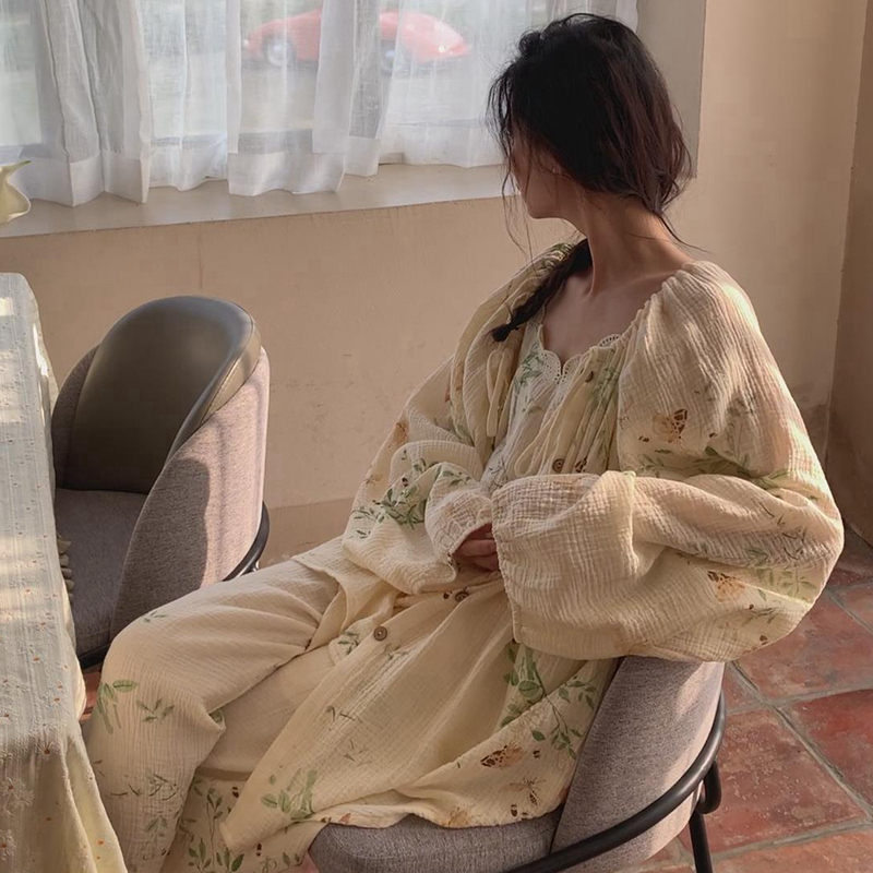 Zumashi Pure Cotton Gauze Pajamas Women's Three-Piece Set Long-Sleeved Spring, Autumn and Summer Home Wear Large Size French Suit Zumashi Pure Cotton Gauze Pajamas Women's Three-Piece Set Long-Sleeved Spring, Autumn and Summer Home Wear Large Size French Suit