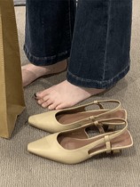 Petit ckerwin français stiletto pointu talon bas chaussures pour femmes 2024 nouvel été français orteil sandales femmes talons hauts