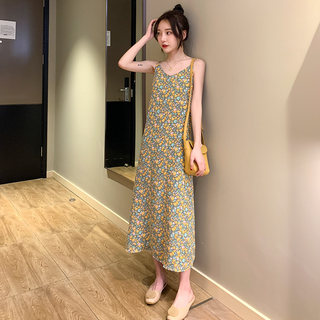 Gentle Floral Suspender Dress for Women, Spring and Summer New Style, Small Daisy V-Neck Slimming Inner Chiffon Long Dress