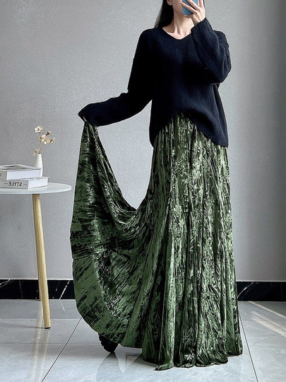 Black Draped Velvet Skirt for Women, Autumn and Winter, High-End Retro Print, Slimming A-Line Umbrella Skirt, Long Skirt with Large Hem