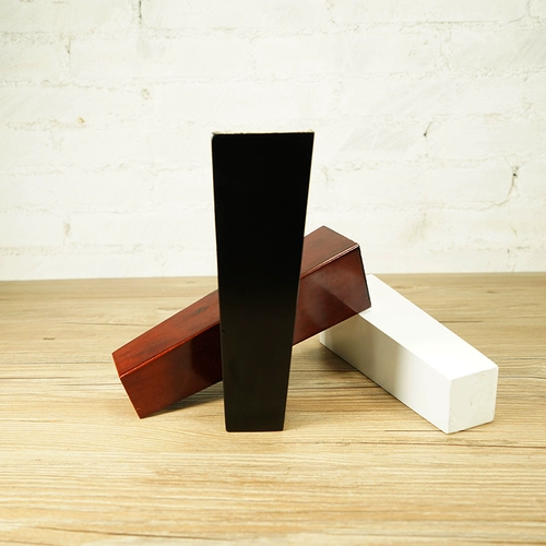 Твердый деревянный диван