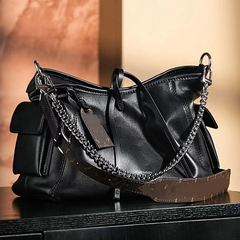Craftsmanship Workshop Treasure Edition Black Warrior Small Soft Oil-Waxed Sheepskin Chain Shoulder Crossbody Tote Bag