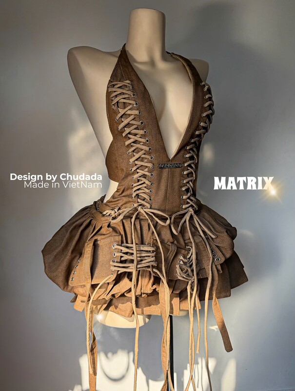 Vietnamese Original Design Chudada Brown Denim Wasteland Style Hippie Hot Girl Halter Dress Performance Costume Vietnamese Original Design Chudada Brown Denim Wasteland Style Hippie Hot Girl Halter Dress Performance Costume