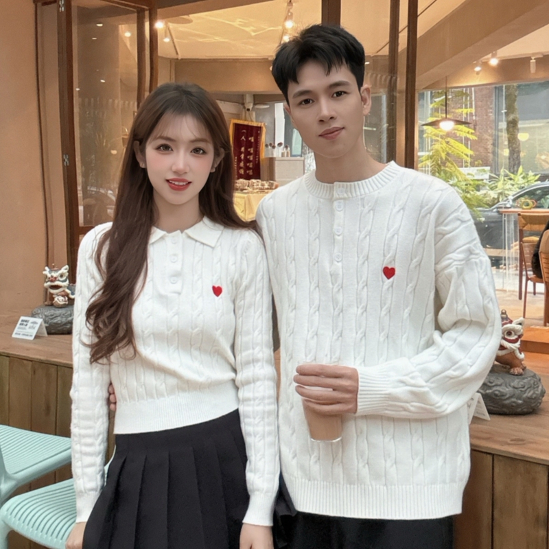 Couple Outfits for Autumn and Winter, New White Sweaters with Knitted Heart Embroidery, Suitable for Marriage Registration and Wedding Photos, with a High-End Feel