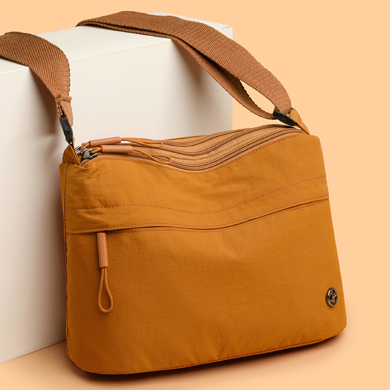 2025 New Fashionable Women's Crossbody Bag Large Capacity Shoulder Bag Casual Versatile Mom Bag Multi-Pocket Fabric Bag for Women 2025 New Fashionable Women's Crossbody Bag Large Capacity Shoulder Bag Casual Versatile Mom Bag Multi-Pocket Fabric Bag for Women