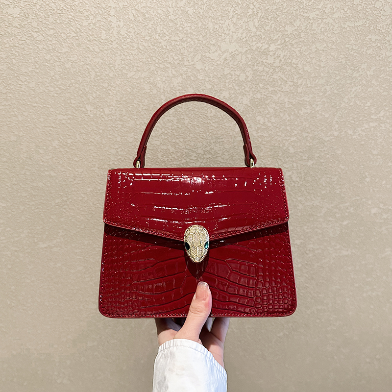 Genuine Patent Leather Light Luxury Glossy Crocodile Pattern Snake Head Bag Accordion Bag Red Wedding Bag Handbag Shoulder Crossbody Mom Bag