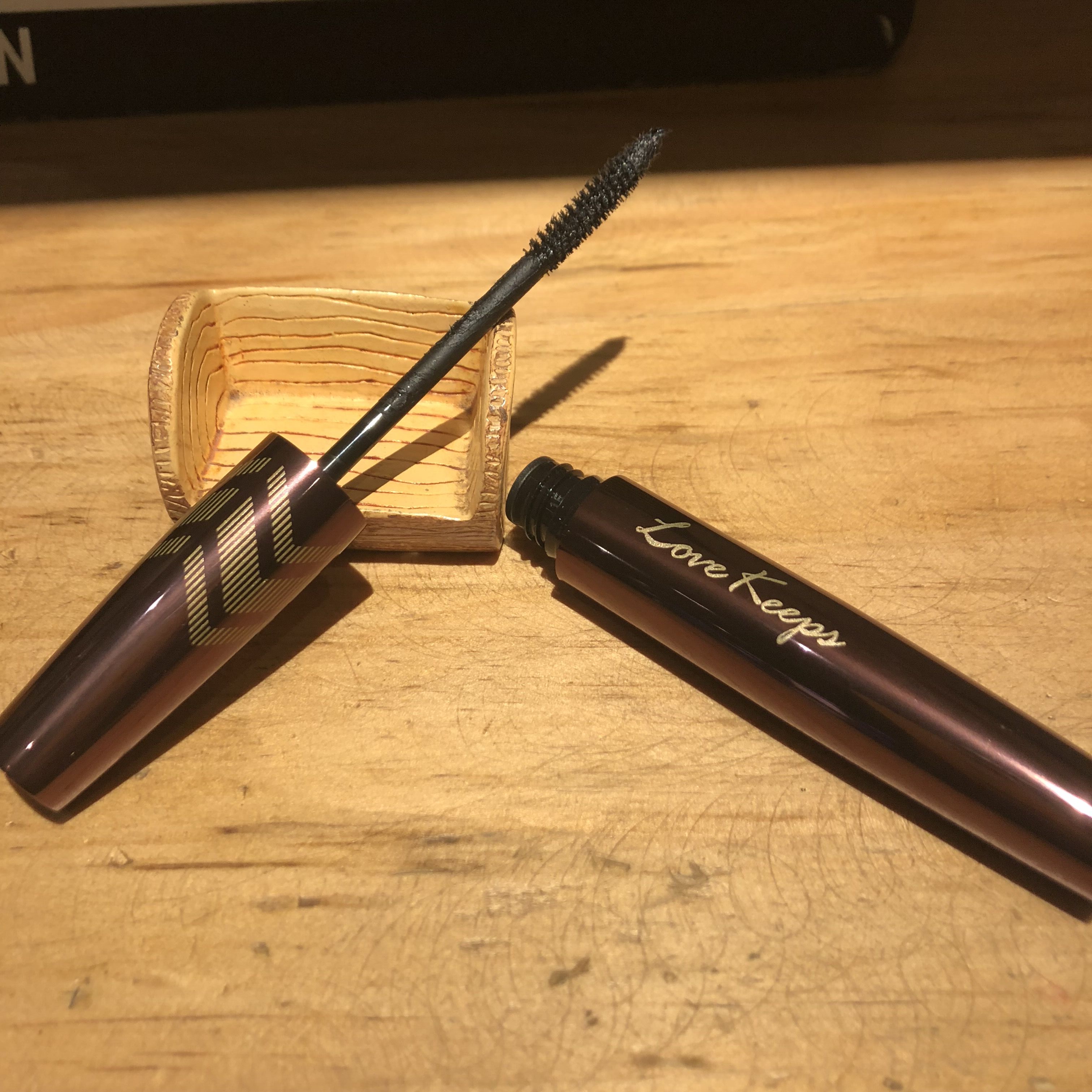 To love lifetime cabaret butterfly and butterfly mascara female waterproof slim length curly mascara Mao Gopin Fox Color Makeup Brands