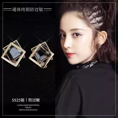 Earrings 2021 New Chao Net red day Korean personality design sense geometric diamond ear needle female sterling silver temperament earrings