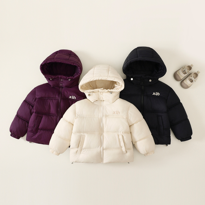 New Children's down Cotton Jacket for Older Kids, Black and Gold Warm Cotton Coat for Boys and Girls, Thickened Hooded Short Cotton Jacket for Autumn and Winter New Children's down Cotton Jacket for Older Kids, Black and Gold Warm Cotton Coat for Boys and Girls, Thickened Hooded Short Cotton Jacket for Autumn and Winter
