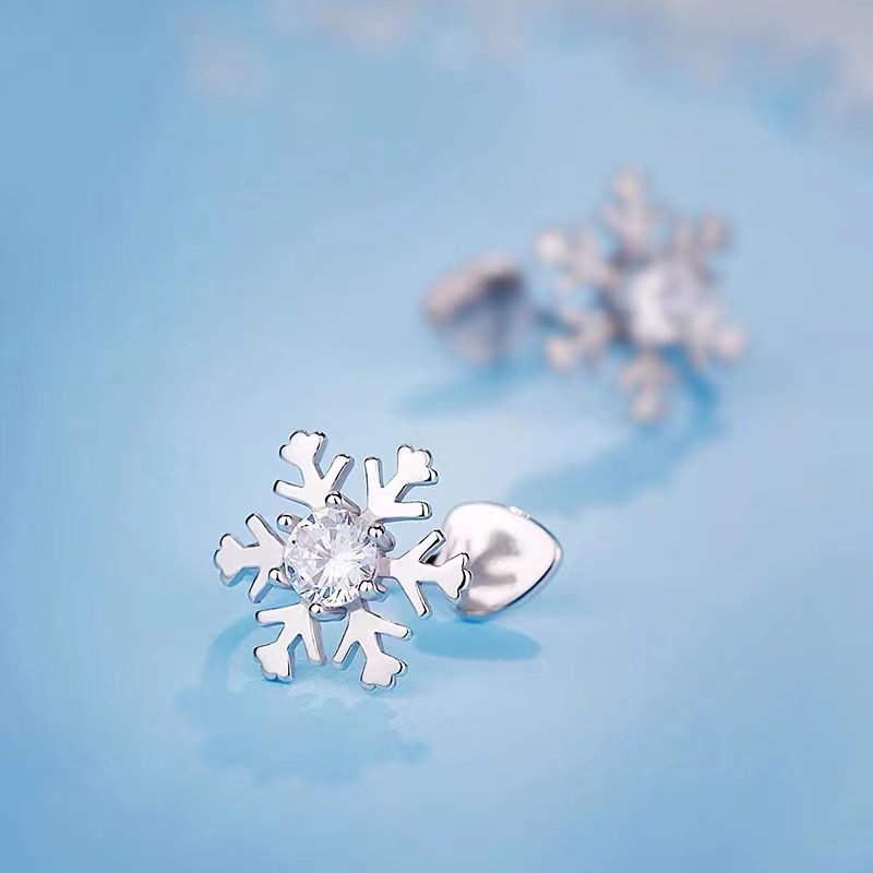 PT950 Pure Platinum New Autumn Winter Snow Flower Without Earhole Silver Gold Plated Imported D Color Mosanstone Earclip Spot Temperament
