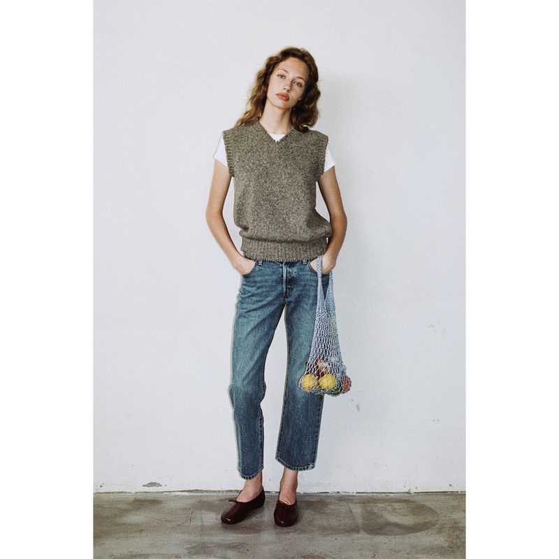 Raw Edge Japanese Imported Monteluce Gray-Brown High V-Neck Medium-Thick Wool Blend Knitted Vest Raw Edge Japanese Imported Monteluce Gray-Brown High V-Neck Medium-Thick Wool Blend Knitted Vest
