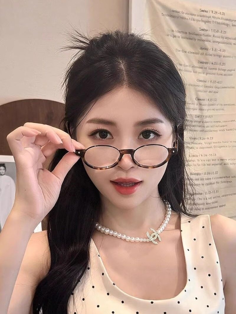 Retro Tortoiseshell Bookish Style Half-Rim Glasses for Women with Myopia, Customizable Prescription, Japanese Style Oval Small Frame Eyeglass Frames