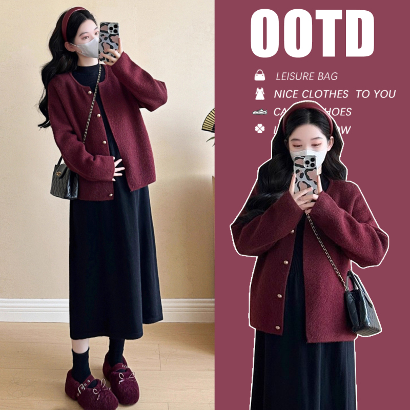 2025 New Angora Red Maternity Dress Autumn and Winter Outfit Set, High-End, Thickened, Elegant Two-Piece Set