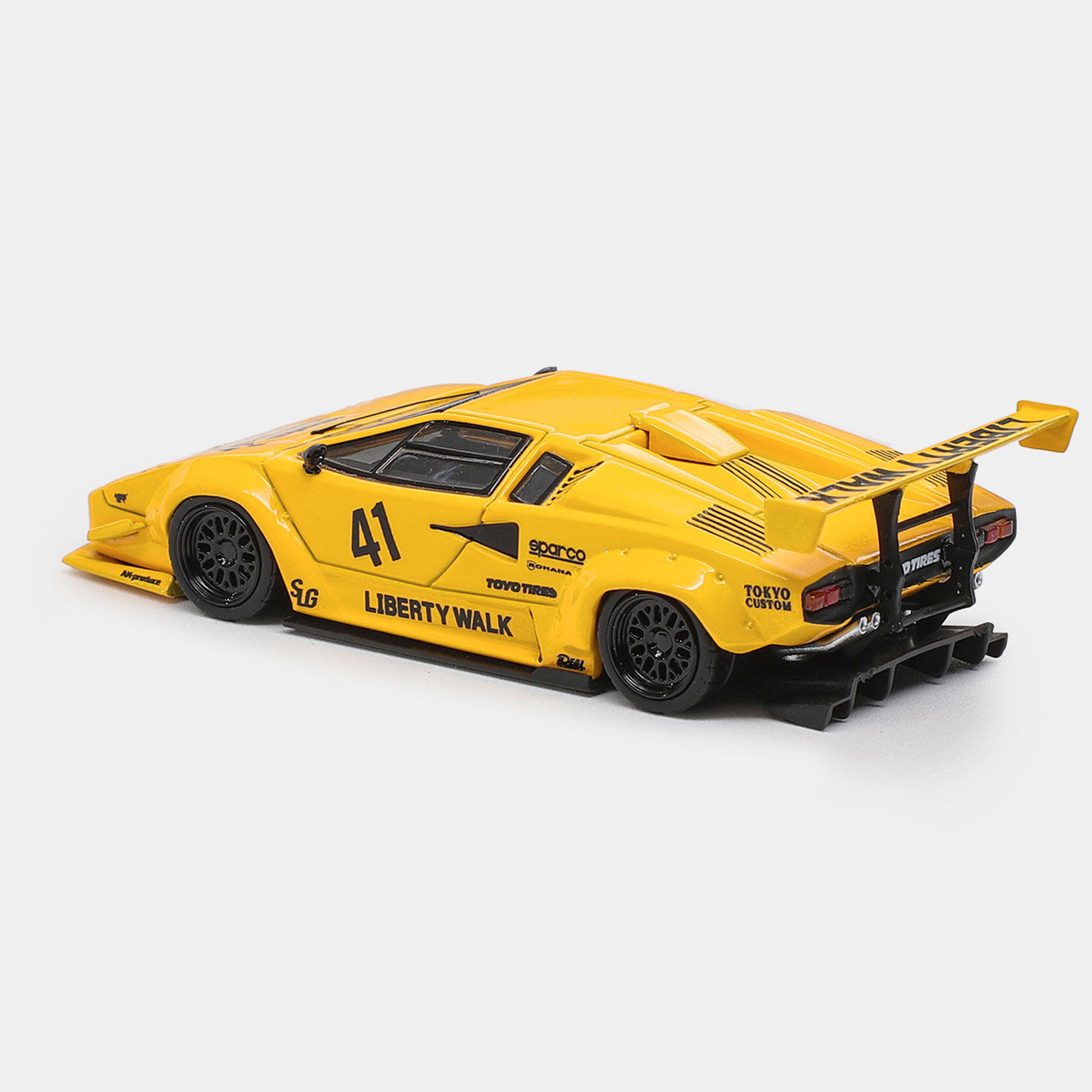 1:64 Countach LP500 LBWK Vision Alloy Car Model with Pop - up