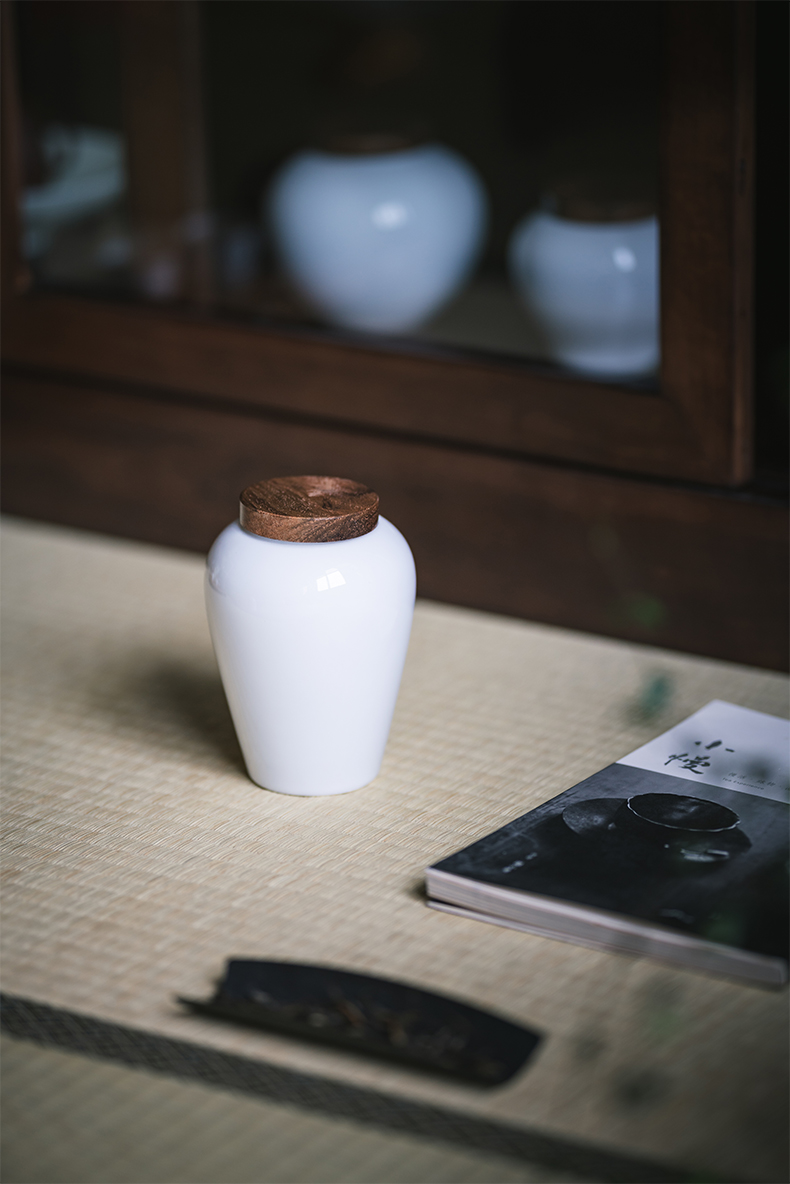 Vegetation school ceramic tea pot of white porcelain wooden cover seal pot receives the size of household black tea pu - erh tea POTS