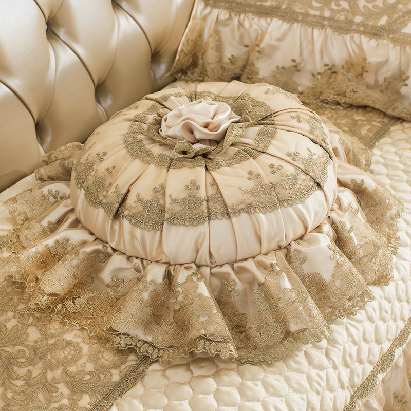 High-end mousse-style palace Palace Wind Round Pillow Villa with pillows on pillows Pillow Lavish Sofa With Pillow Bed Cushions