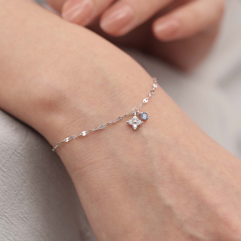 Little Deer People "Leaf Crystal Cluster" 925 Silver Four-Leaf Clover Wave Bracelet Women's Bracelet Hand Jewelry Elegant 2026 New Little Deer People "Leaf Crystal Cluster" 925 Silver Four-Leaf Clover Wave Bracelet Women's Bracelet Hand Jewelry Elegant 2026 New