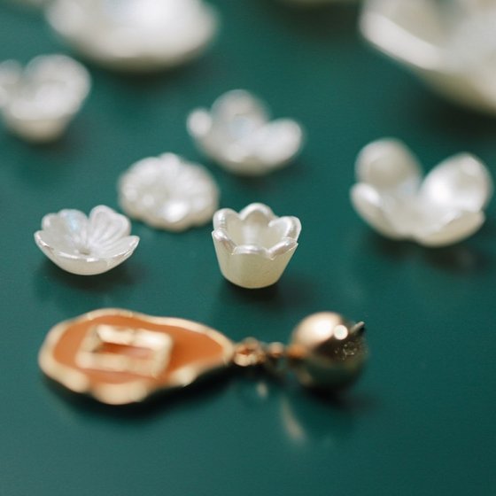 仿珍珠玫瑰花瓣奶油胶手机壳diy材料包玩具蝴蝶爱心巴洛克饰配件