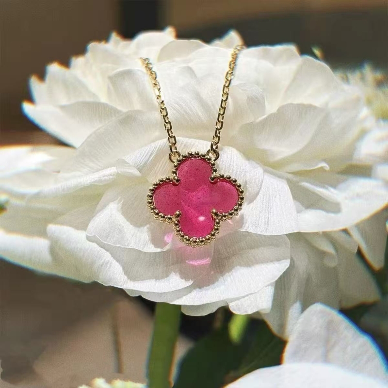New Pink Enamel Four-Leaf Clover Necklace, Pink Enamel Five-Flower Clavicle Chain, 18K Gold Thickness