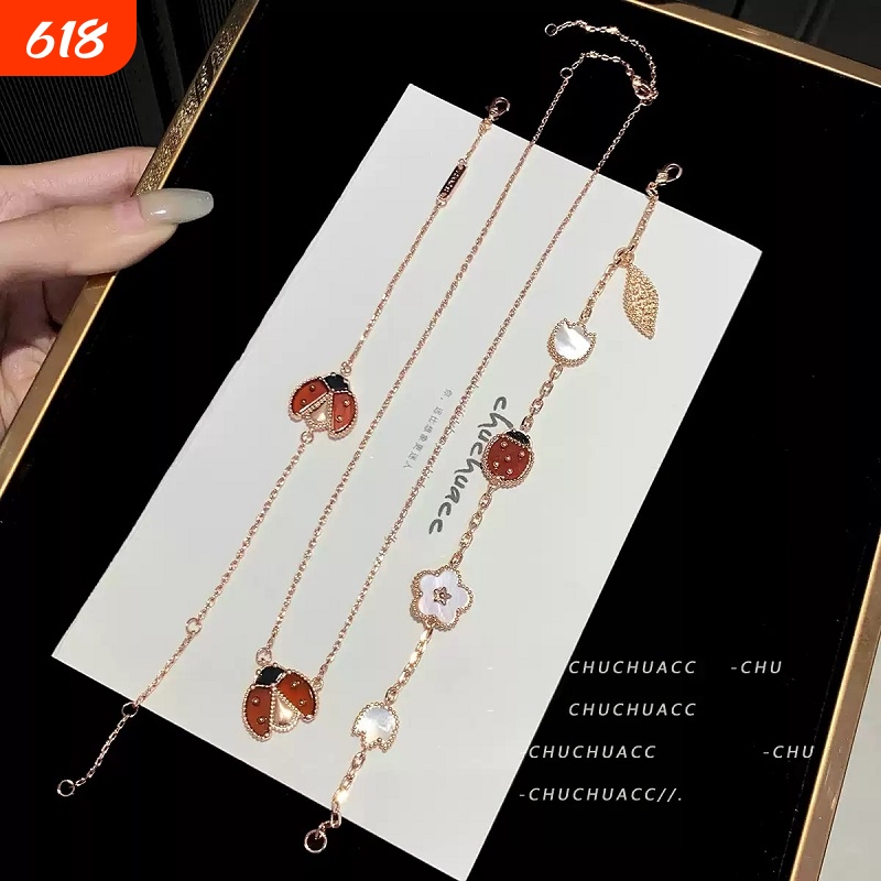 Red Agate Ladybug Necklace 18K Gold Seven-Star Ladybug Bracelet for Women Animal Style Niche Light Luxury Mother-Of-Pearl Clavicle Chain for Women Red Agate Ladybug Necklace 18K Gold Seven-Star Ladybug Bracelet for Women Animal Style Niche Light Luxury Mother-Of-Pearl Clavicle Chain for Women