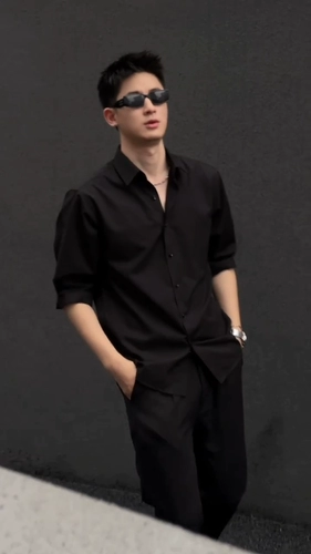 Черная шелковая цветная тонкая рубашка, изысканный стиль