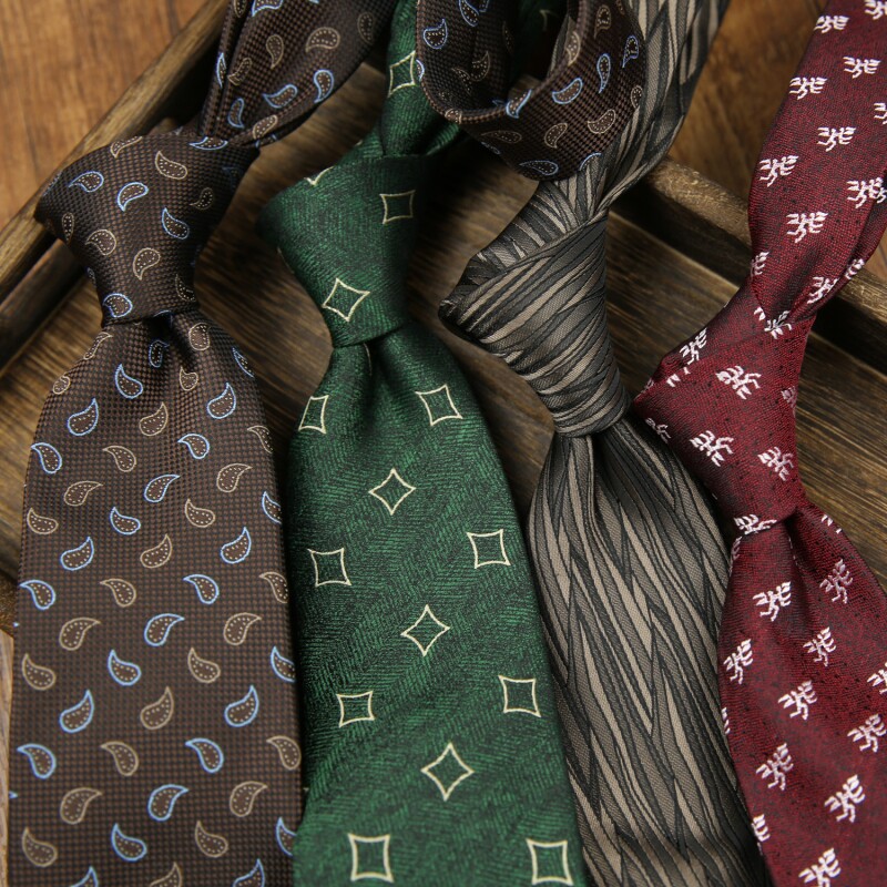 新郎用メンズビジネスフォーマルスーツ、韓国風カジュアルストライプバーガンディ＆コーヒーカラープロフェッショナル8cmネクタイ