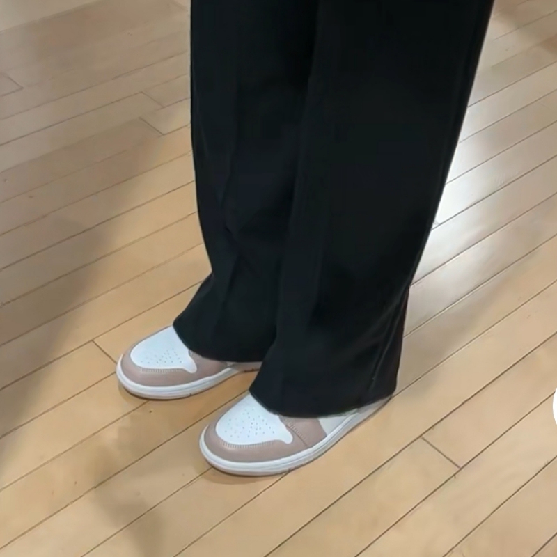 New Model of Jordan 1, Comfortable Fit, Stylish and Simple, Versatile Sports Casual Shoes, Low-Top Retro Men's and Women's Sports Basketball Shoes