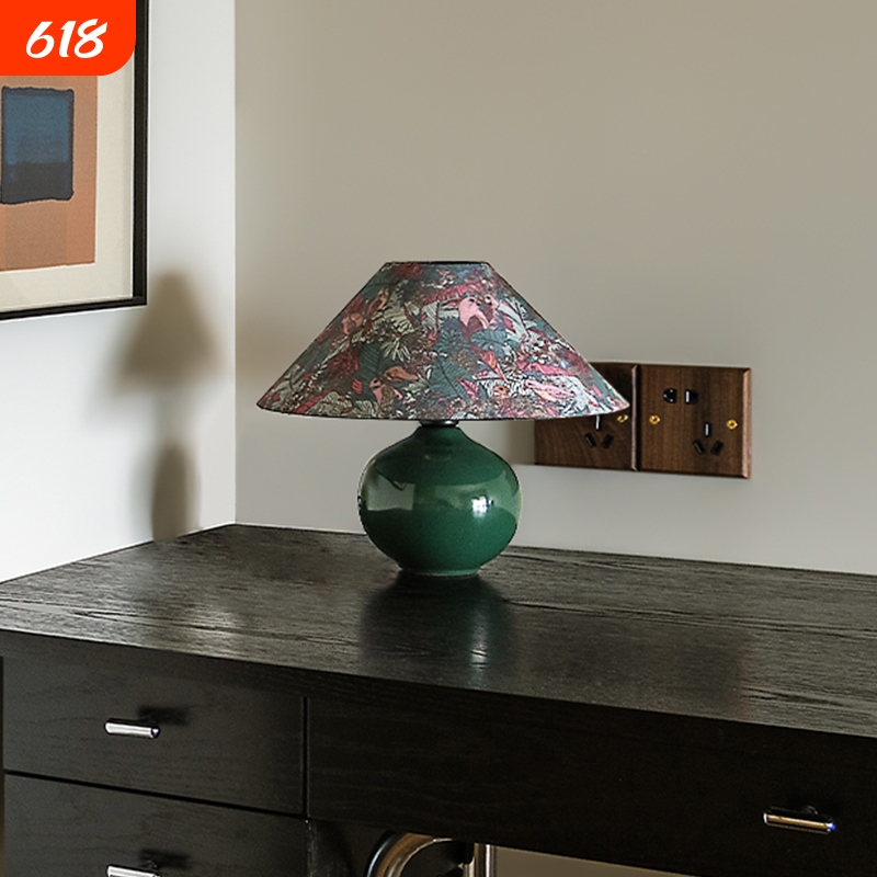 Simple Retro Bedroom Bedside Table Lamp, Living Room Study Room Decoration, Ceramic Table Lamp, Birthday Gift for Girlfriend Simple Retro Bedroom Bedside Table Lamp, Living Room Study Room Decoration, Ceramic Table Lamp, Birthday Gift for Girlfriend