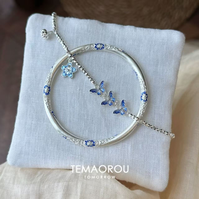 Cool and Elegant "Blue Flower Butterfly" Layered Blue Butterfly Silver Bracelet for Women, Plain Blue Flower Silver Bangle, New Chinese Ethnic Style Cool and Elegant "Blue Flower Butterfly" Layered Blue Butterfly Silver Bracelet for Women, Plain Blue Flower Silver Bangle, New Chinese Ethnic Style