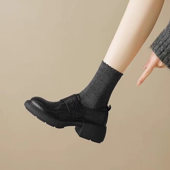 Vintage British-Style Leather Shoes for Girls, Women's 2025 Autumn New Thick-Soled Round-Toe Loafers with Chunky Heels