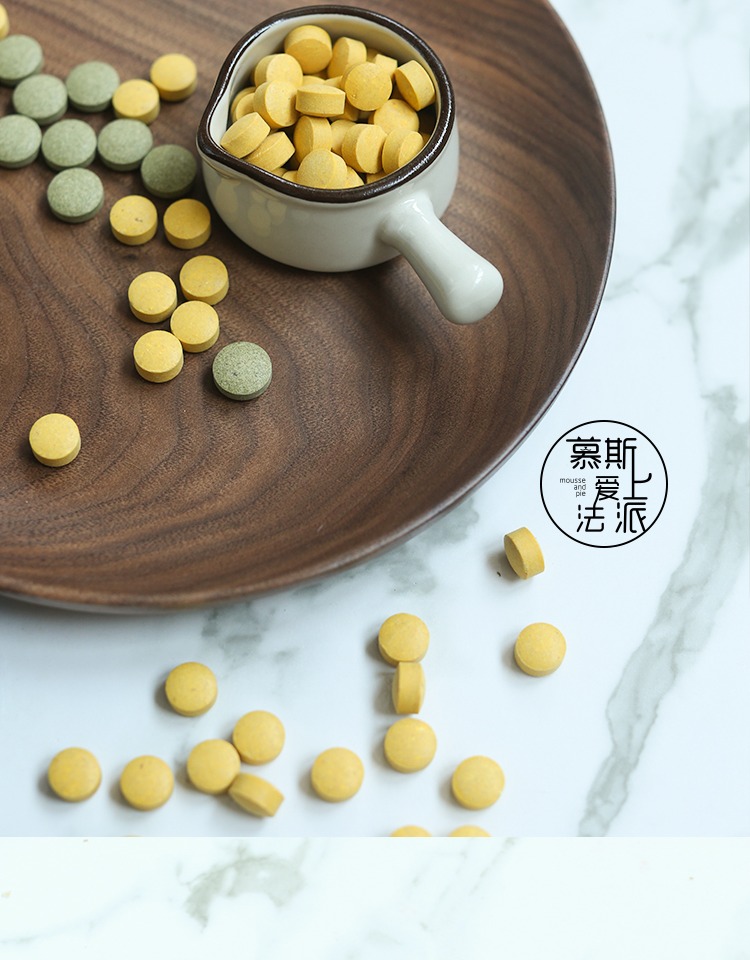 Mousse rơi vào tình yêu với người Pháp Jun Bao Jun Bao mèo viên cỏ cỏ viên phô mai lông mèo viên dinh dưỡng nhỏ đồ ăn nhẹ 40g - Đồ ăn nhẹ cho mèo hạt royal canin cho mèo