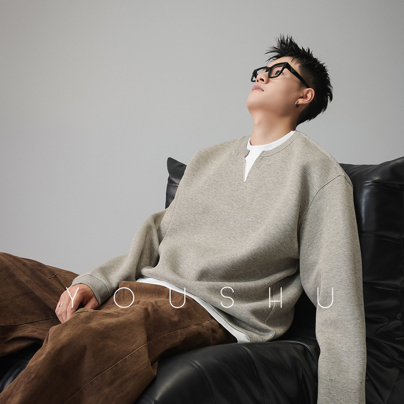 Trendy American-Style Fake Two-Piece Sweatshirt for Men, Spring Season, Heavyweight Crew Neck Top, Long-Sleeved Men's Clothing with a High-End Feel