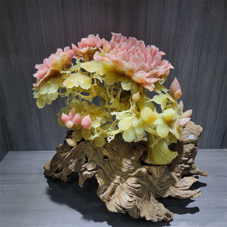 翡翠白菜 置物 中国新疆和田玉？ 新疆和田玉白玉带翡翠色白菜手把件！招财又养生，男女都爱的财富手玩